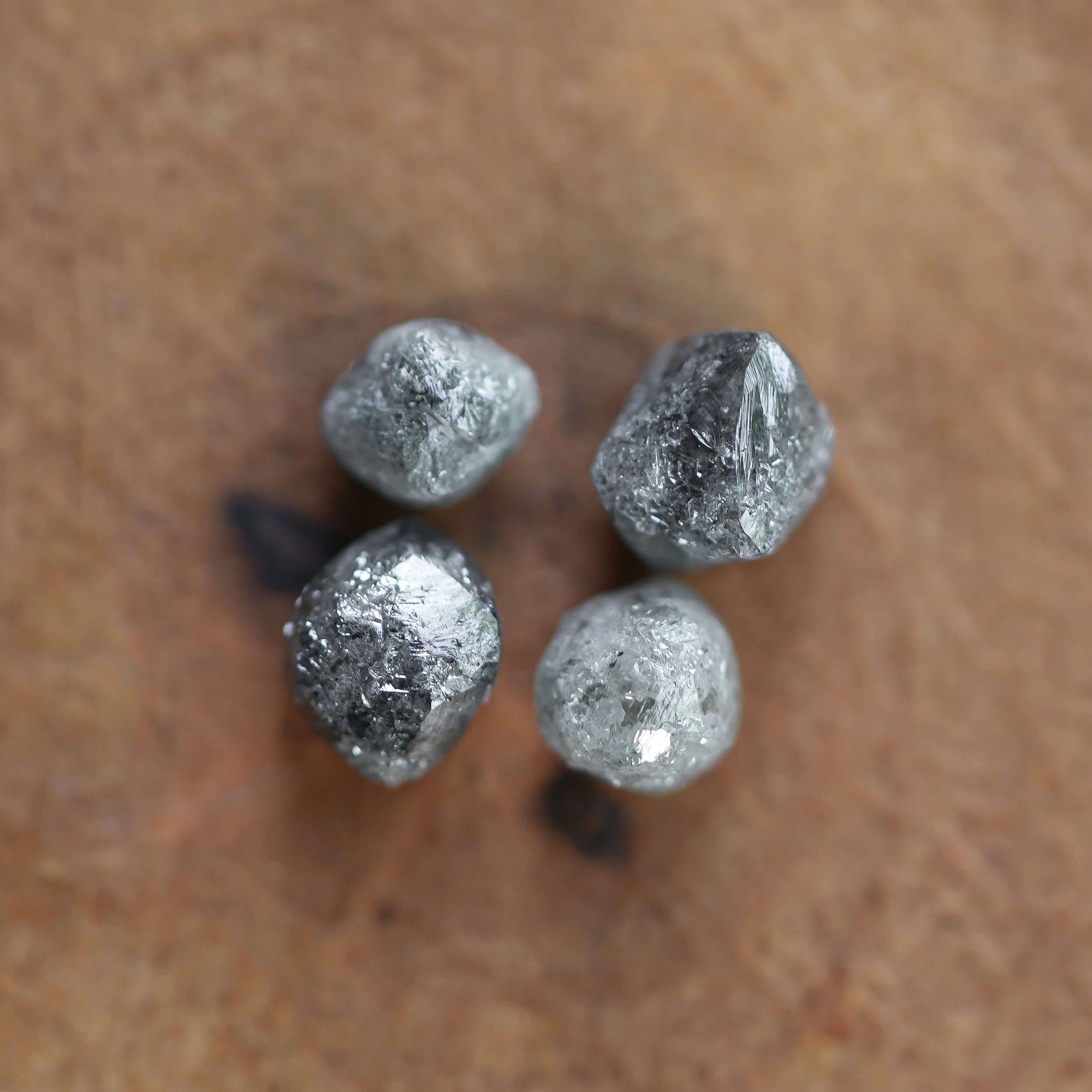 GREY 4 PCS Triangle Raw Diamond, Grey Diamond, Loose Diamond, Natural Diamond, 1.00 CT Rough Diamonds, Uncut Diamond, Gemstone Solitaire