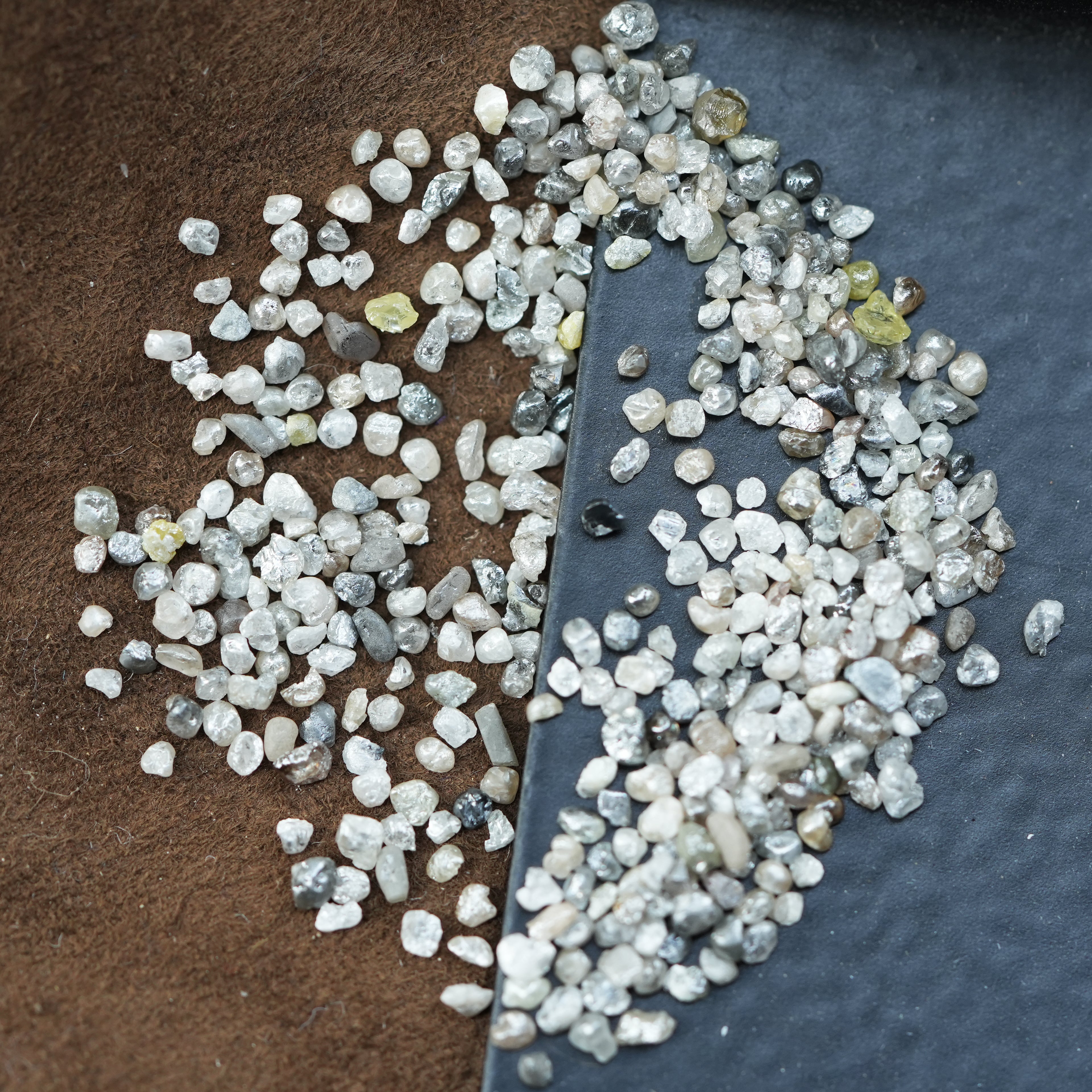 1.00 TCW White Gray Natural Rough Diamond, 51 pcs White Tiny Raw Diamonds For Jewelry, Uncut Rohdiamant Brut Diamant,