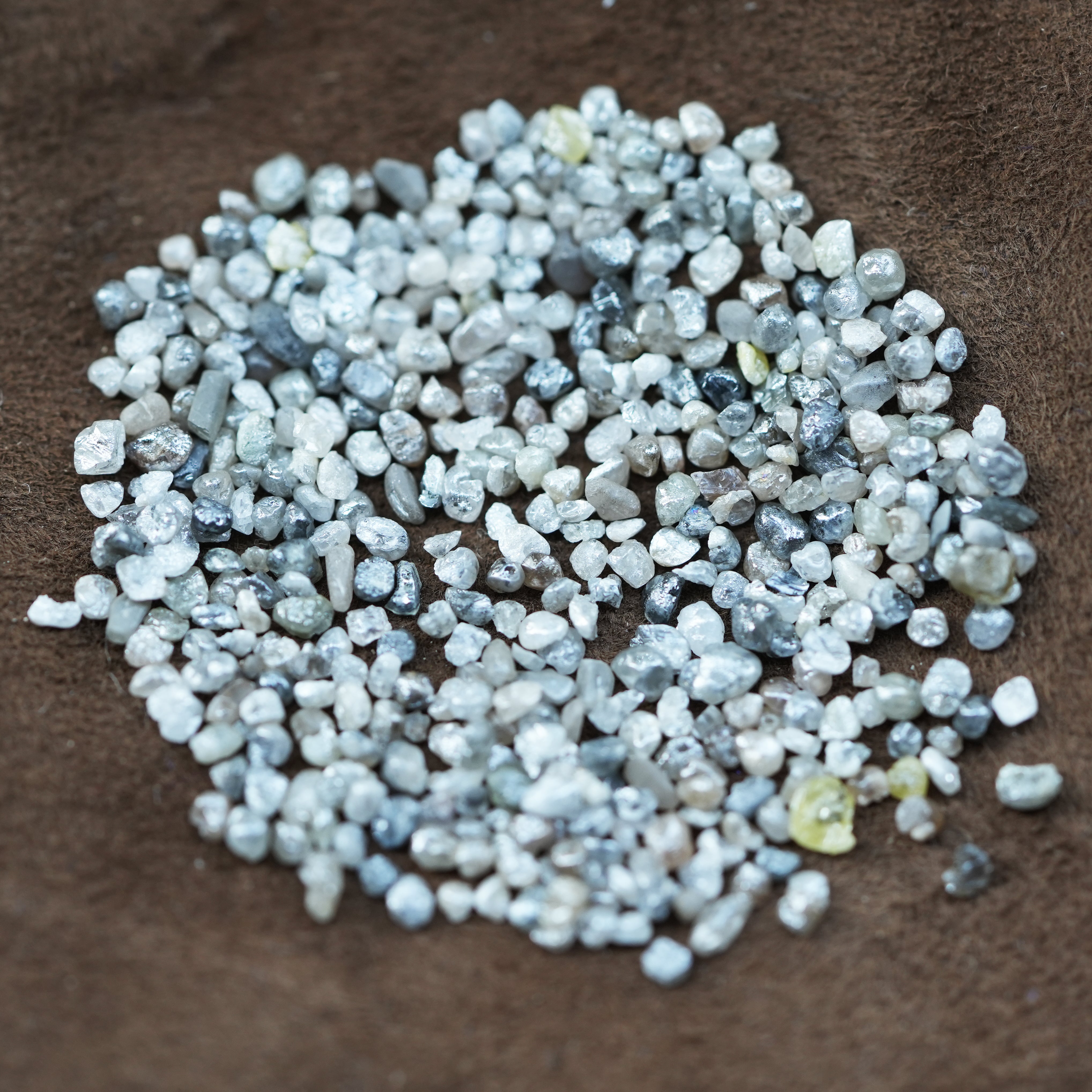 1.00 TCW White Gray Natural Rough Diamond, 51 pcs White Tiny Raw Diamonds For Jewelry, Uncut Rohdiamant Brut Diamant,